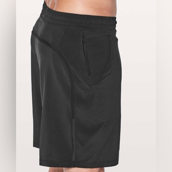 Lululemon sz XL Pace Breaker Out Of Mind Liner 9" Black Shorts great condition - Picture 2 of 13